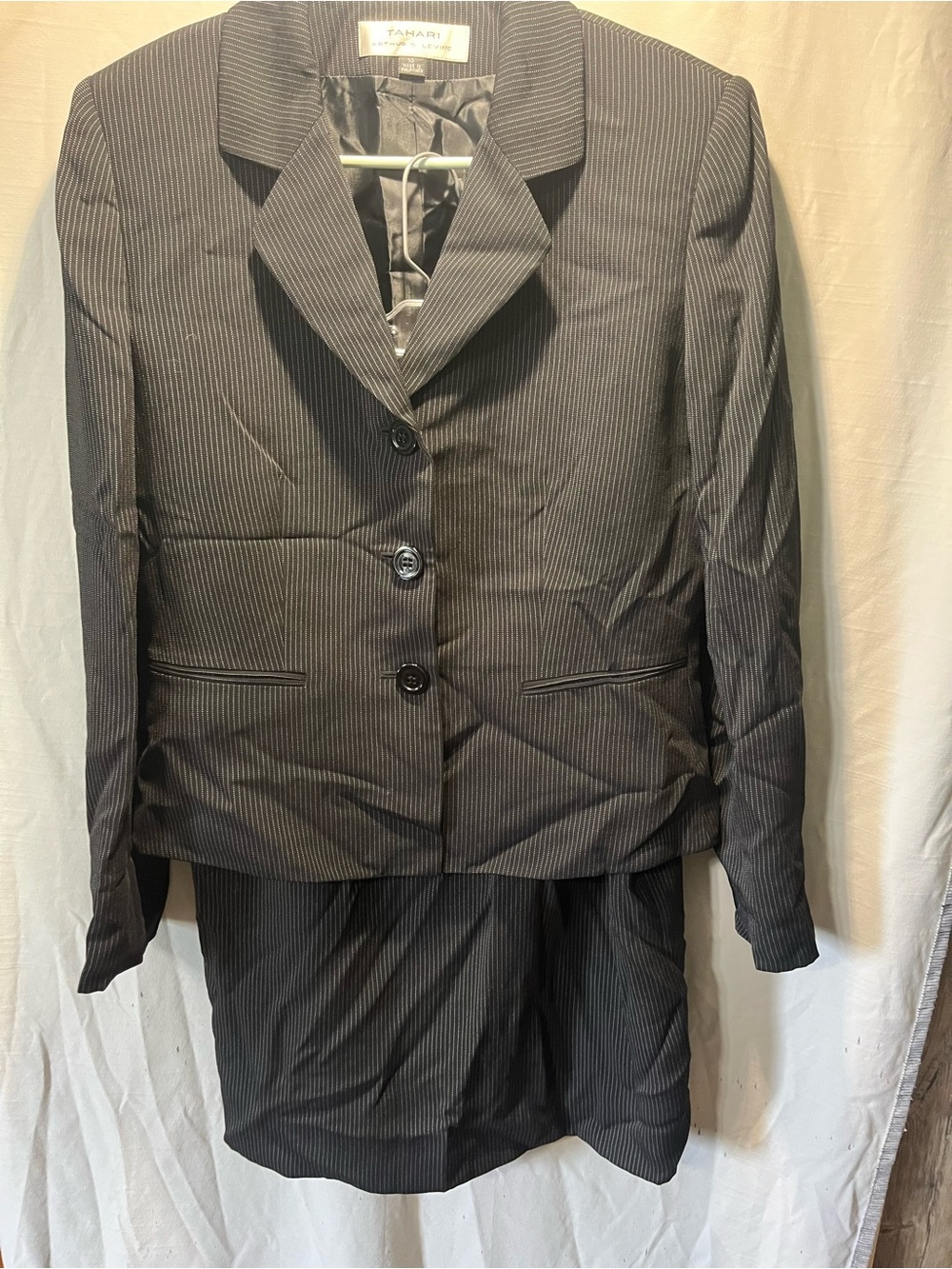 Tahari 8 skirt suit set skirt & Women's Black Pinstripe Blazer Jacket